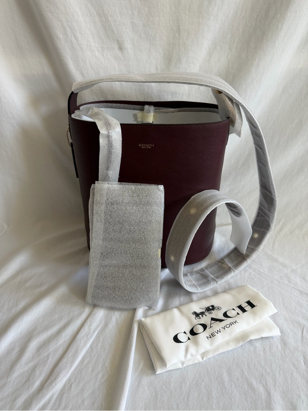 Coach Bleecker Bucket Bag - Merlot - Picture 8 of 9